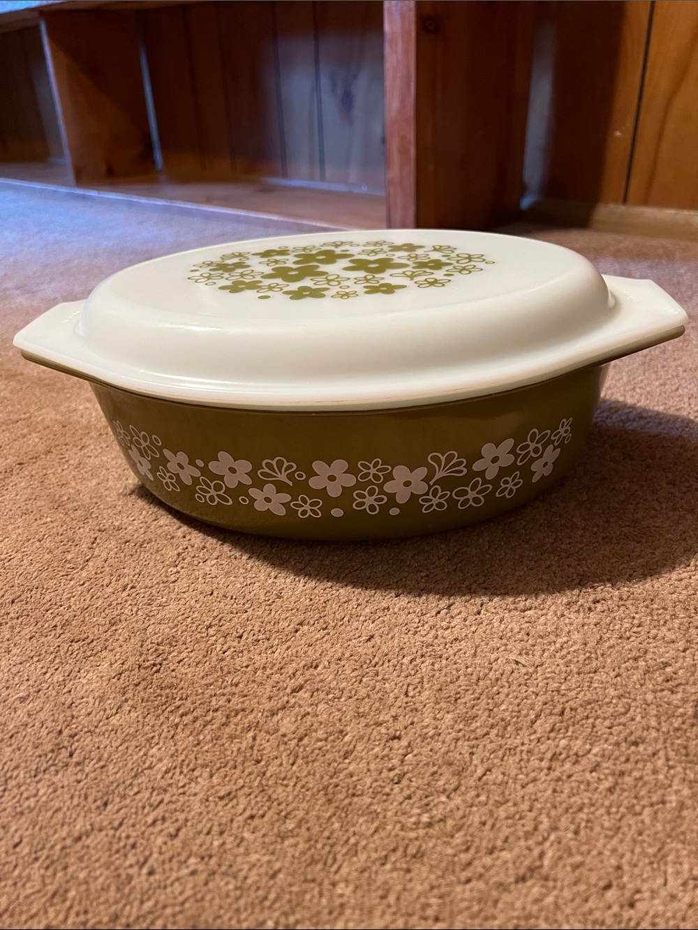 Pyrex Olive Green Floral Covered Casserole with White Lid and Flower Motif